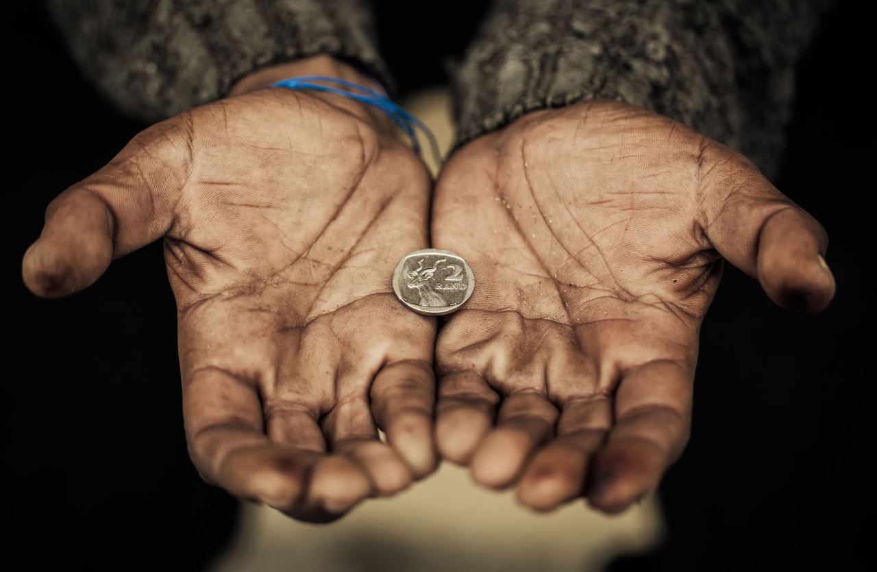 Helping-the-Poor-Website-DzG43R